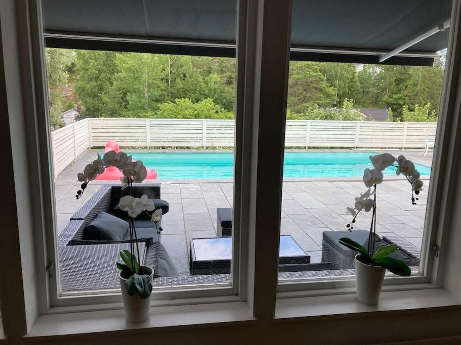 Villa Med Pool Och Bara 600M Till Havet! Trosa Exterior foto
